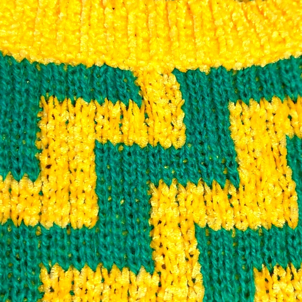 Funky colorful vintage sweater, size M runs small - Picture 5 of 6